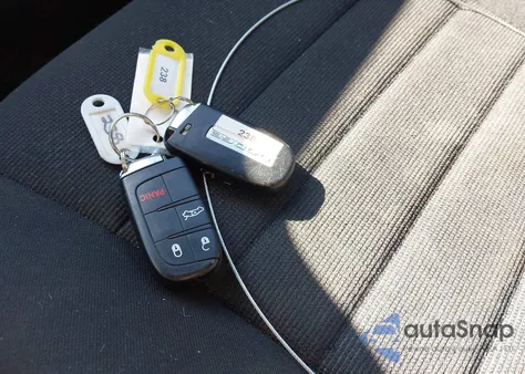 2015 Dodge Charger Police z USA, uszkodzony, nr VIN 2C3CDXAT4FH925182